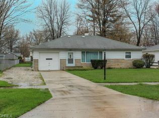 38312 Parkway Blvd, Willoughby, OH 44094