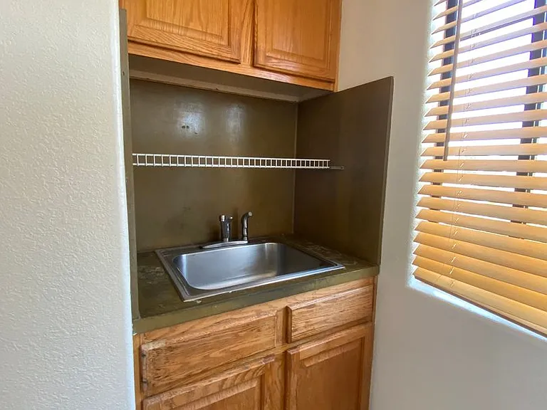 338 Henrietta Ave — Photo 5