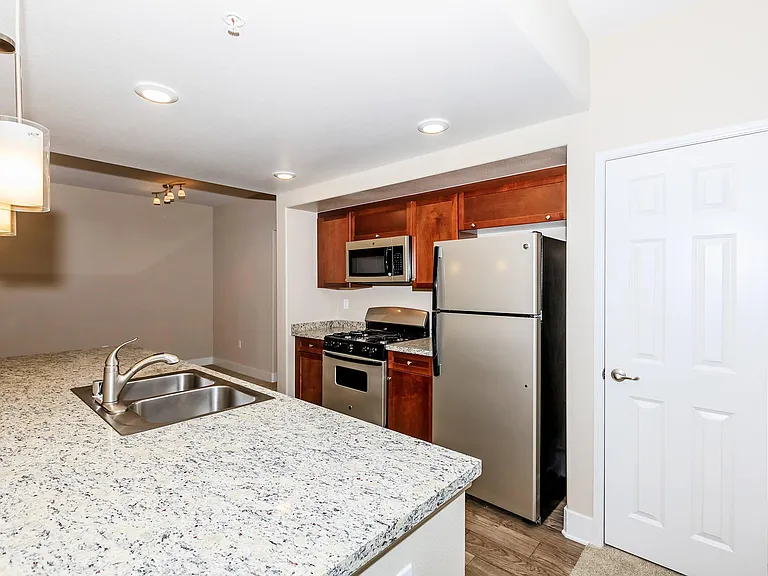 Sendero Gateway Apartment Homes — Photo 82