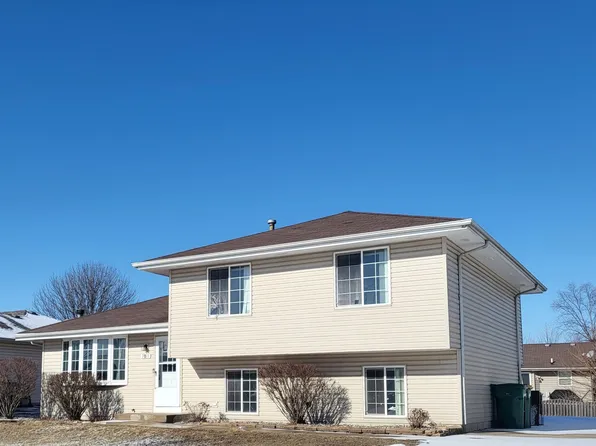 7011 Monmouth Dr, Joliet, IL 60431