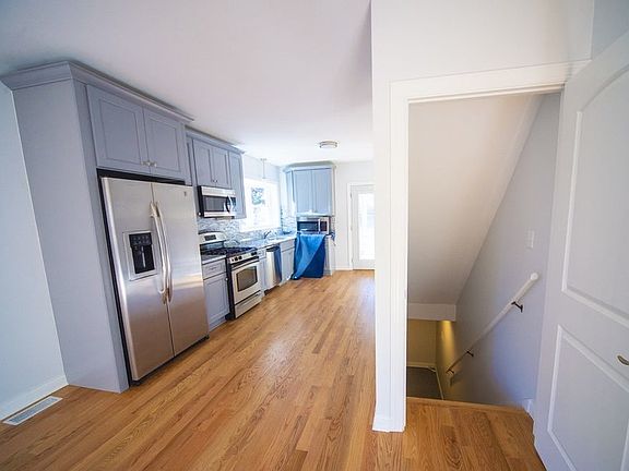 5th image of 3308 Kenilworth Ave