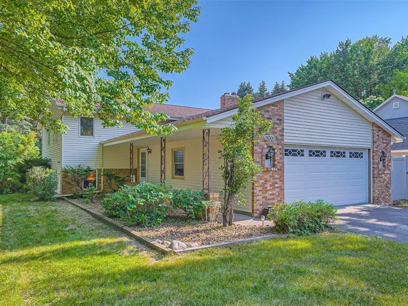 8001 Oakmere Rd, Bloomington, MN 55438