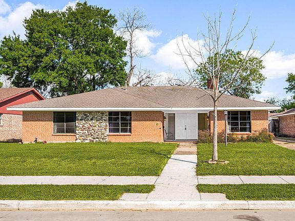 3rd image of 119 Ravenhead Dr