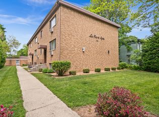 415 S 2nd St #1, Dekalb, IL 60115