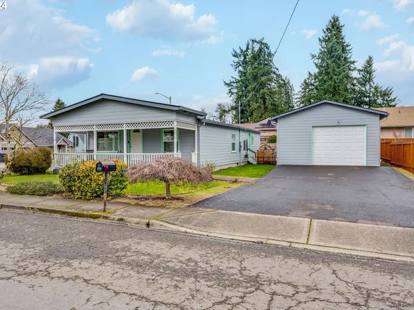 370 Beverly Ln, Gladstone, OR 97027