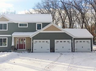 3325 Bentwood Dr SE, Grand Rapids, MI 49546