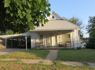 221 W Adams Ave, Arkansas City, KS 67005