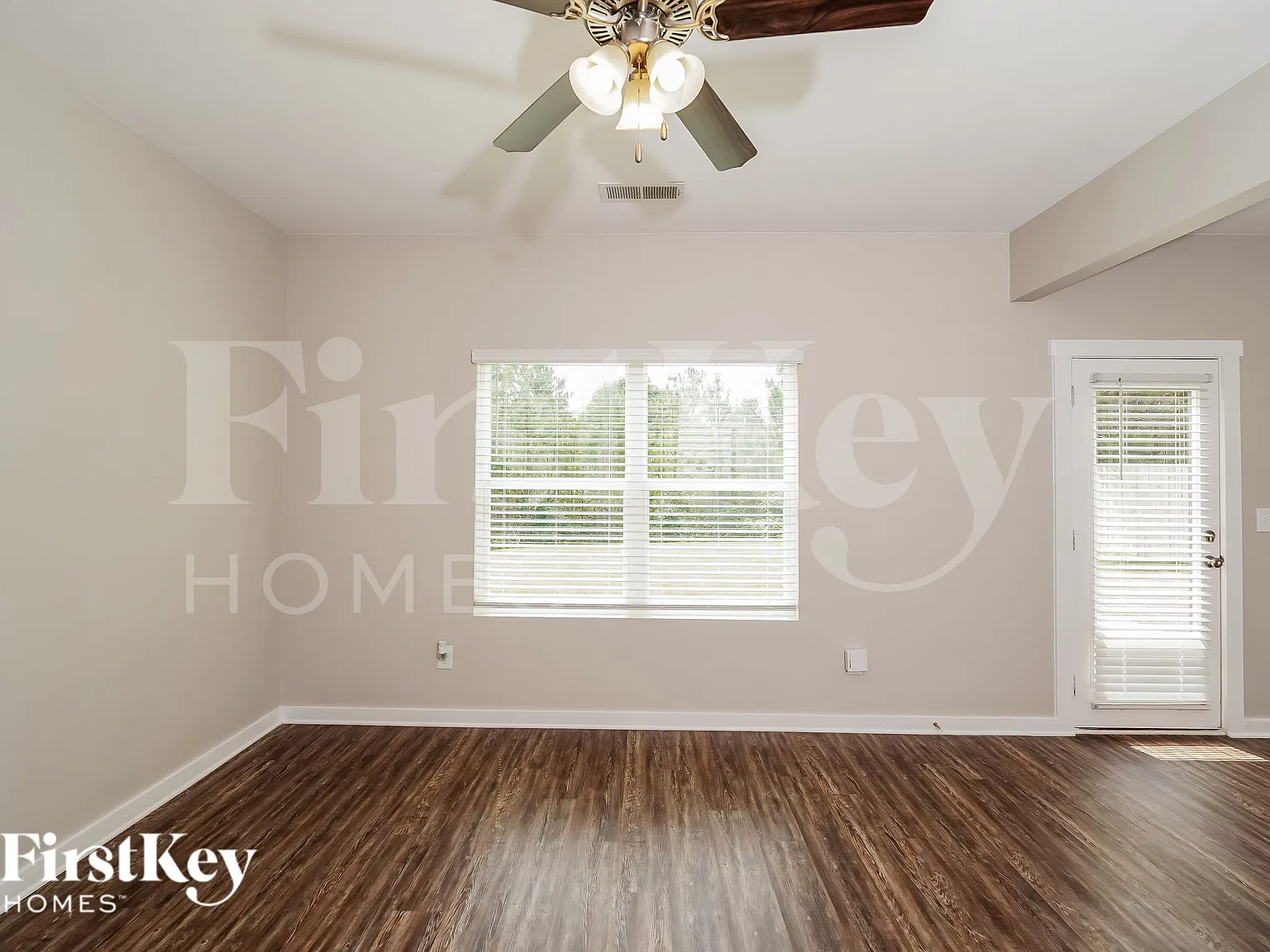 3 bed, 2.5 bath, 1442 sqft, $1,960 — Photo 2