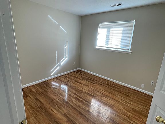 4th image of 8045 N Silvery Ln