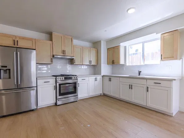 Modern 2026 Townhomes with Massive Bedrooms + Central Air + Brand NEW Appliances + Laundry IN UNIT!