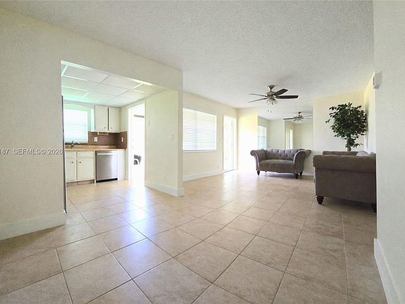 3rd image of 5300 Washington St APT I205