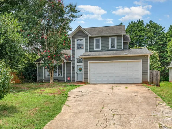 9101 Merlot Ln, Charlotte, NC 28269