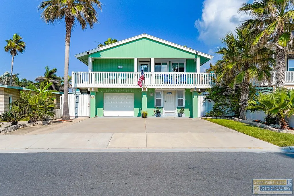 3 bed, 3.5 bath, 1800 sqft, $3,500 — Photo 1