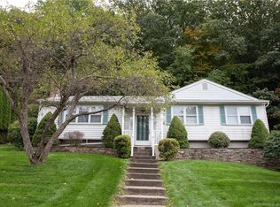 26 Pequot Rd, Plainville, CT 06062