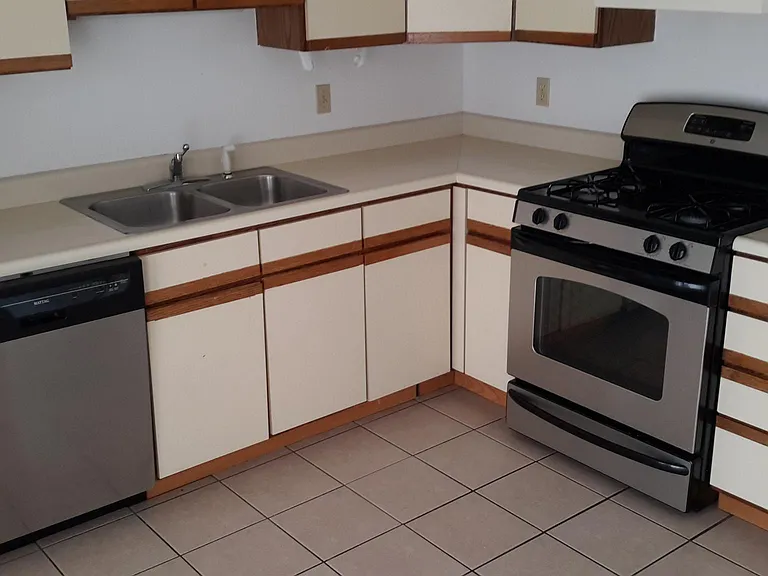 11513 W 134th Ct — Photo 2