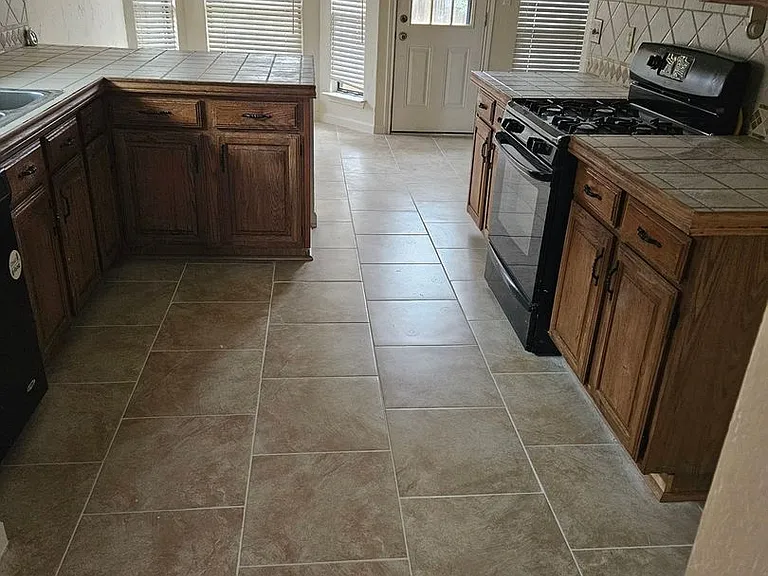2031 Clearwater Trl — Photo 16