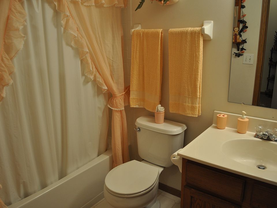 1st image of 2809 Oak Forest Dr