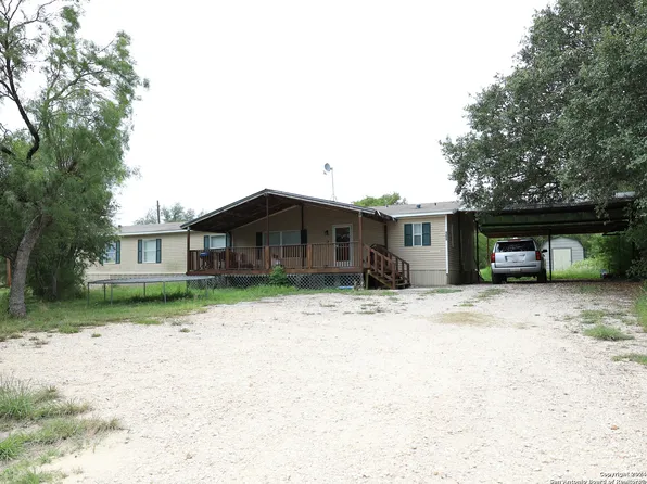 184 COUNTY ROAD 4634, Hondo, TX 78861
