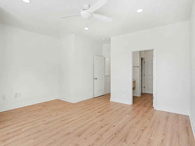1032 Skyline View Way — Photo 15