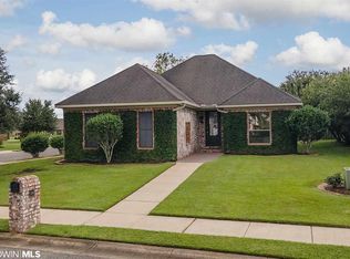 184 Club Dr, Fairhope, AL 36532