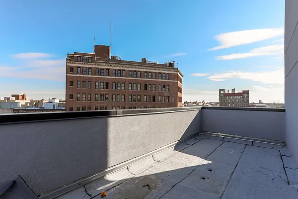 Rented by Voro, LLC | media 17