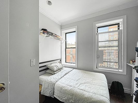 4th image of 66 W 109th St APT 62