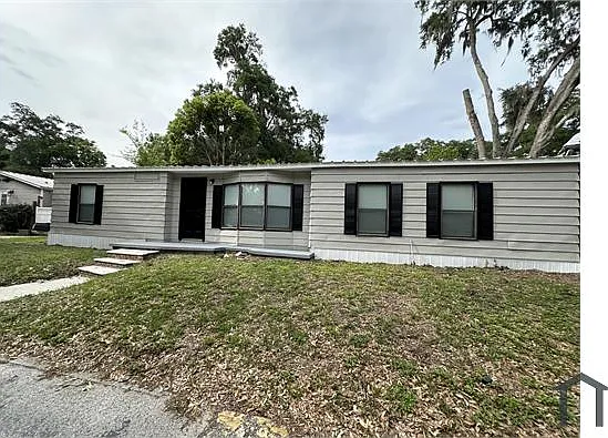 5 bed, 1446 sqft, $2,599 — Photo 1