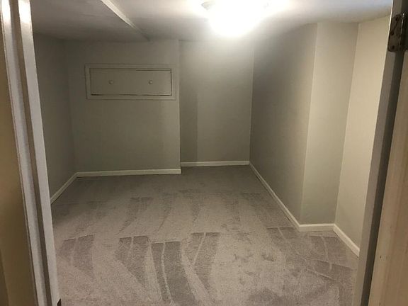 5th image of 2318 W Diversey Ave