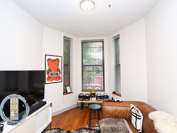 3rd image of 405 Franklin Ave #2