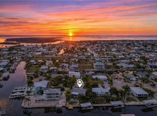 2206 Lemon St, Saint James City, FL 33956