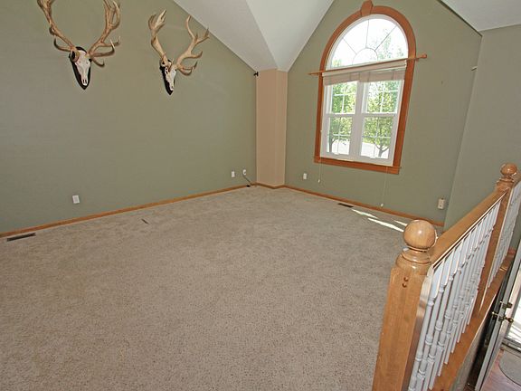 3rd image of 721 Brookwood St