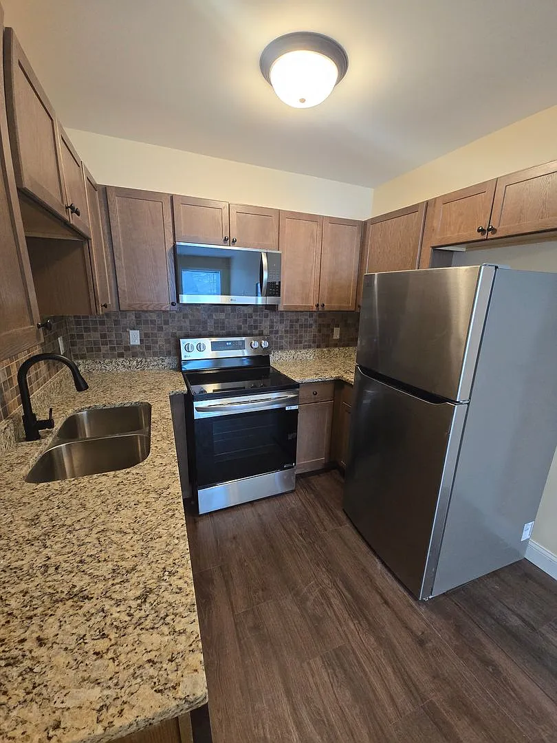 920 N Church St — Photo 2