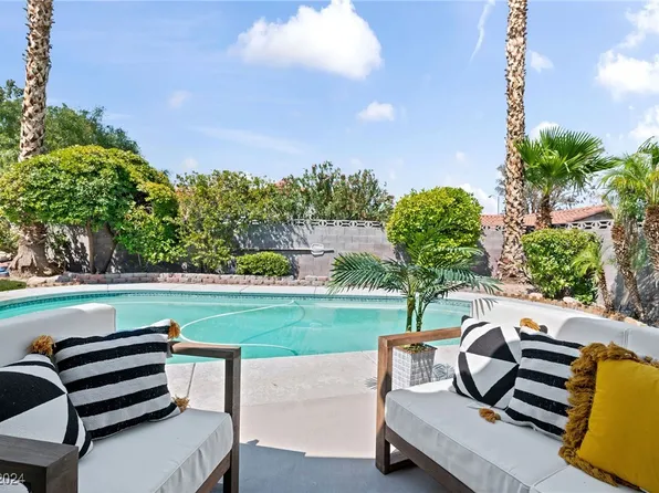 321 Brookshire St, Henderson, NV 89015