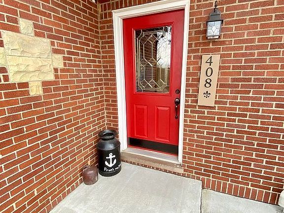 3rd image of 408 Hedgewood Dr