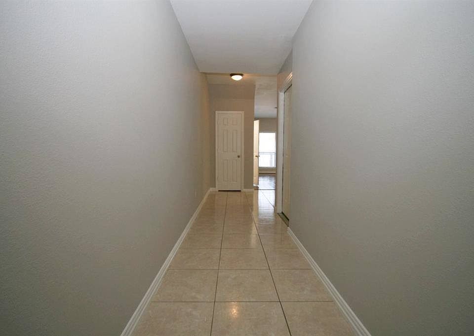 1st image of 164 Binnacle Ct #B