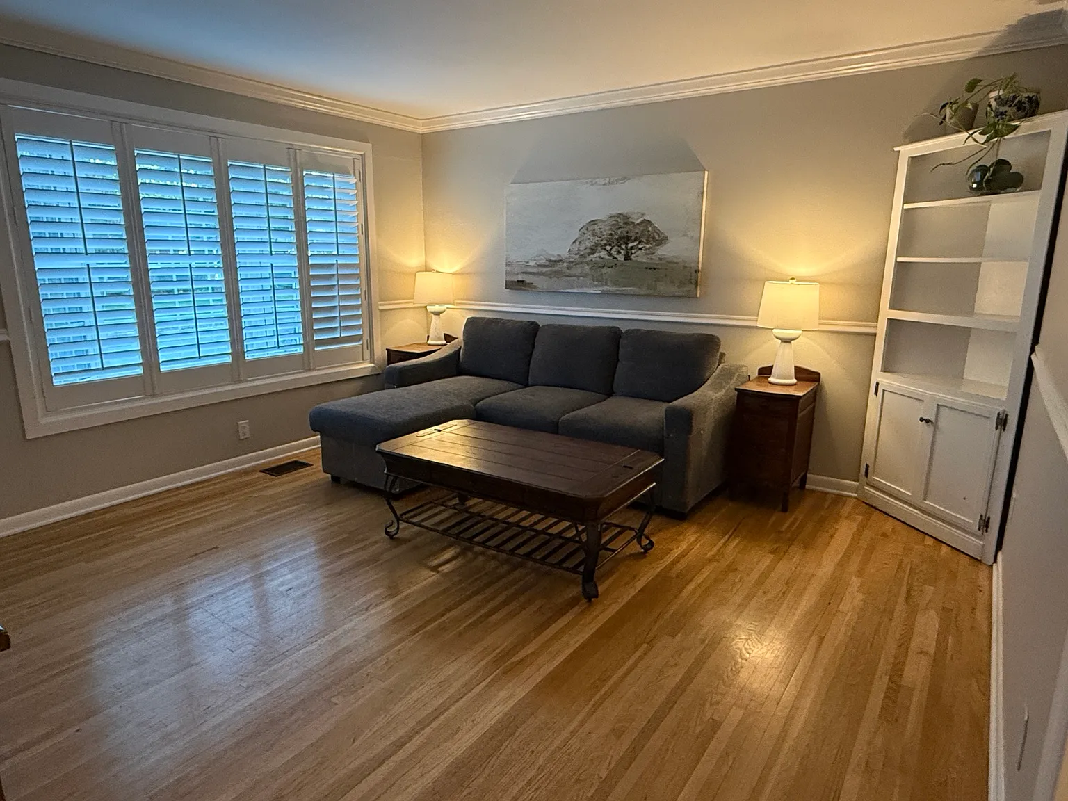 3 bed, 1900 sqft, $3,150 — Photo 2