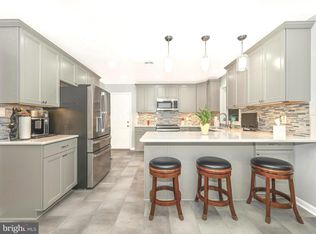 22048 Holiday Dr, Smithsburg, MD 21783