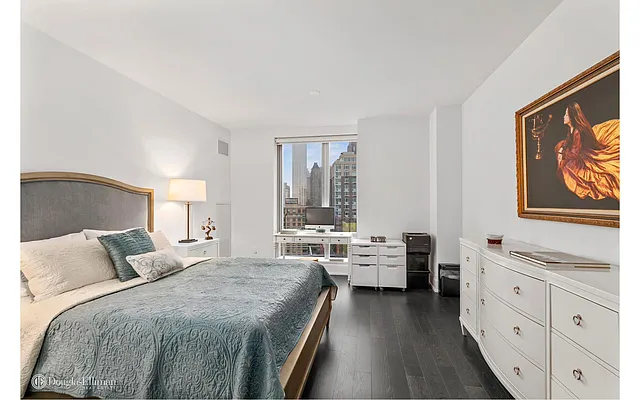 Rented by Douglas Elliman | media 37