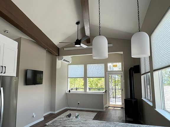 4th image of 1835 Upper Huckleberry Ln #B