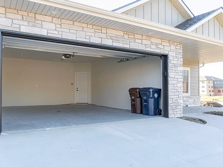 1400 Path Pl — Photo 11