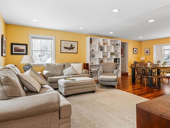 5th image of 28 Old Spring Drive