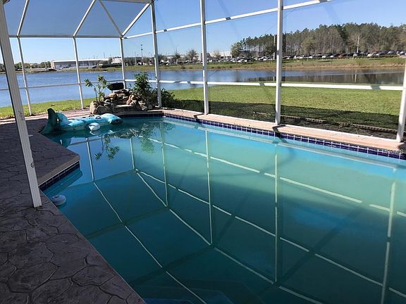 3rd image of 1765 Putney Cir