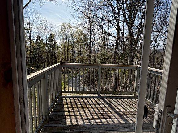 5th image of 191 Farrell Rd