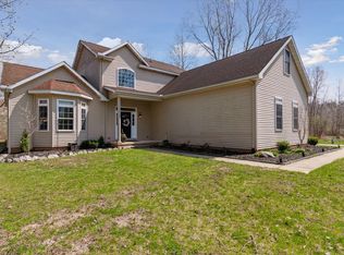 28869 Sherwood Rd, Belleville, MI 48111