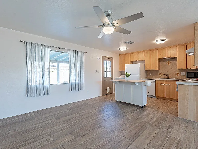 8416 E Rancho Vista Dr — Photo 14