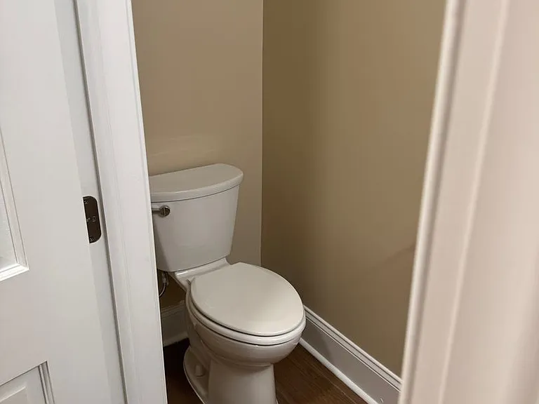 330 Linden Ave — Photo 6