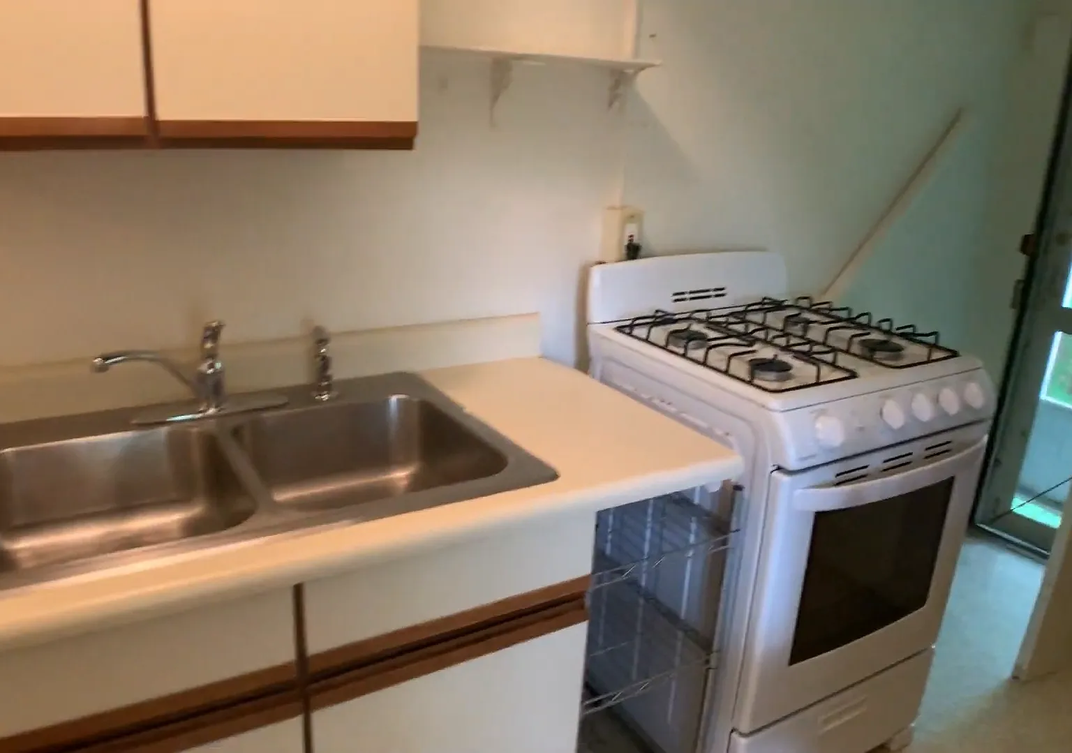 105 Dewitt Place - 9 — Photo 4