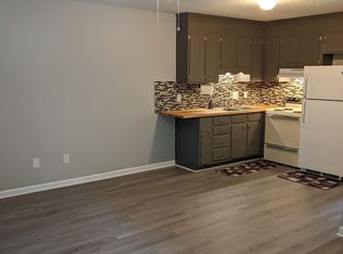 1220 8th St NE APT A, Hickory, NC 28601