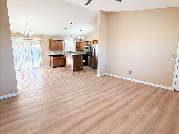3rd image of 520 S Donna Ave