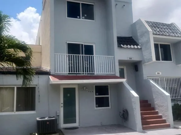 984 W 40th St #2, Hialeah, FL 33012